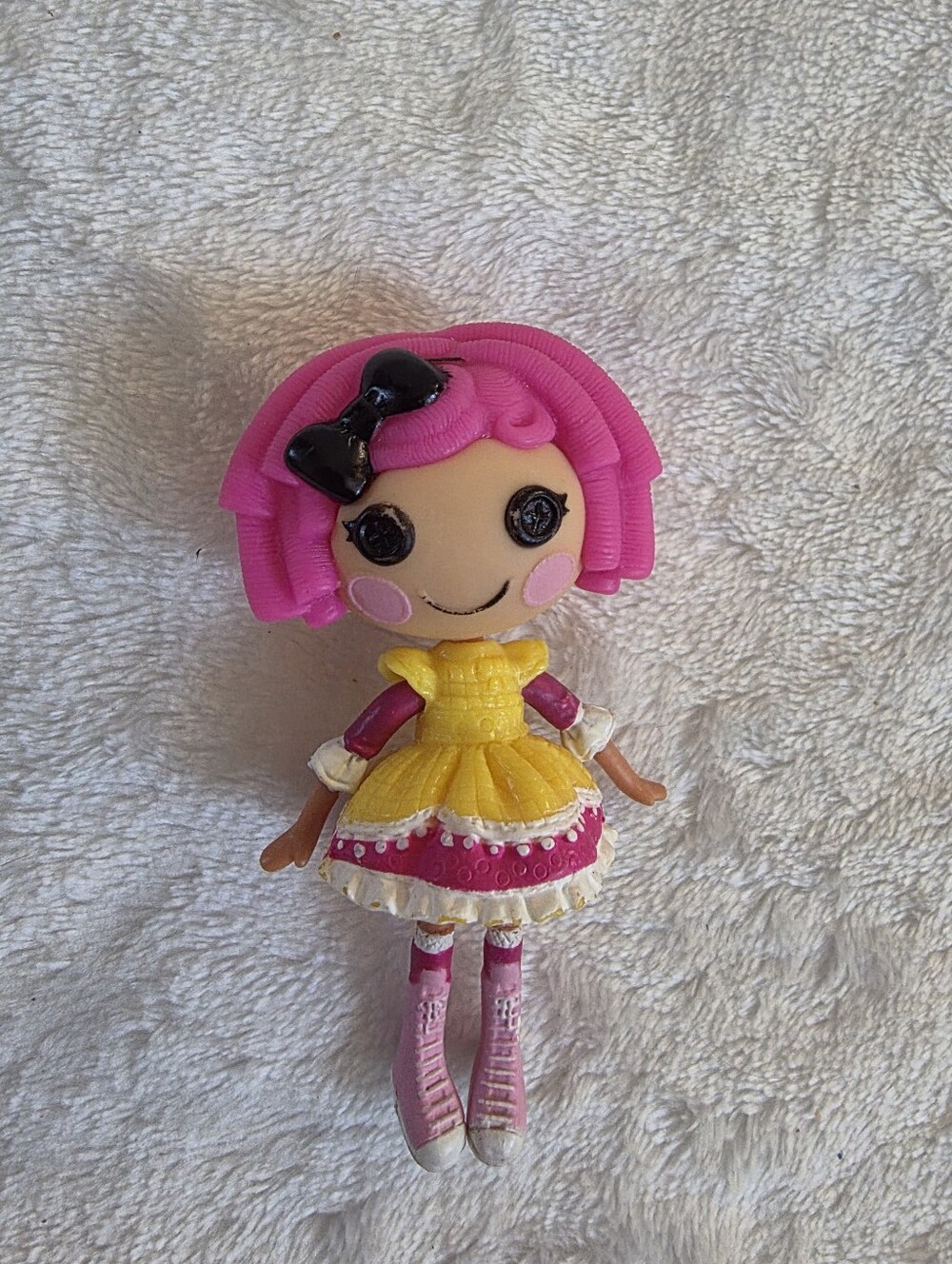 Mini Lalaloopsy 3" Doll Figure - Crumbs Sugar Cookie Pink Hair & Yellow Dress